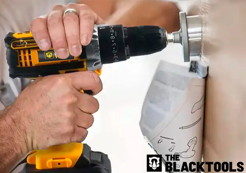 Parafusadeira Furadeira De Impacto Profissional 21v Modelo TB-21PX 2 Baterias Com Maleta The Black Tools 127/220V 60Hz Amarelo